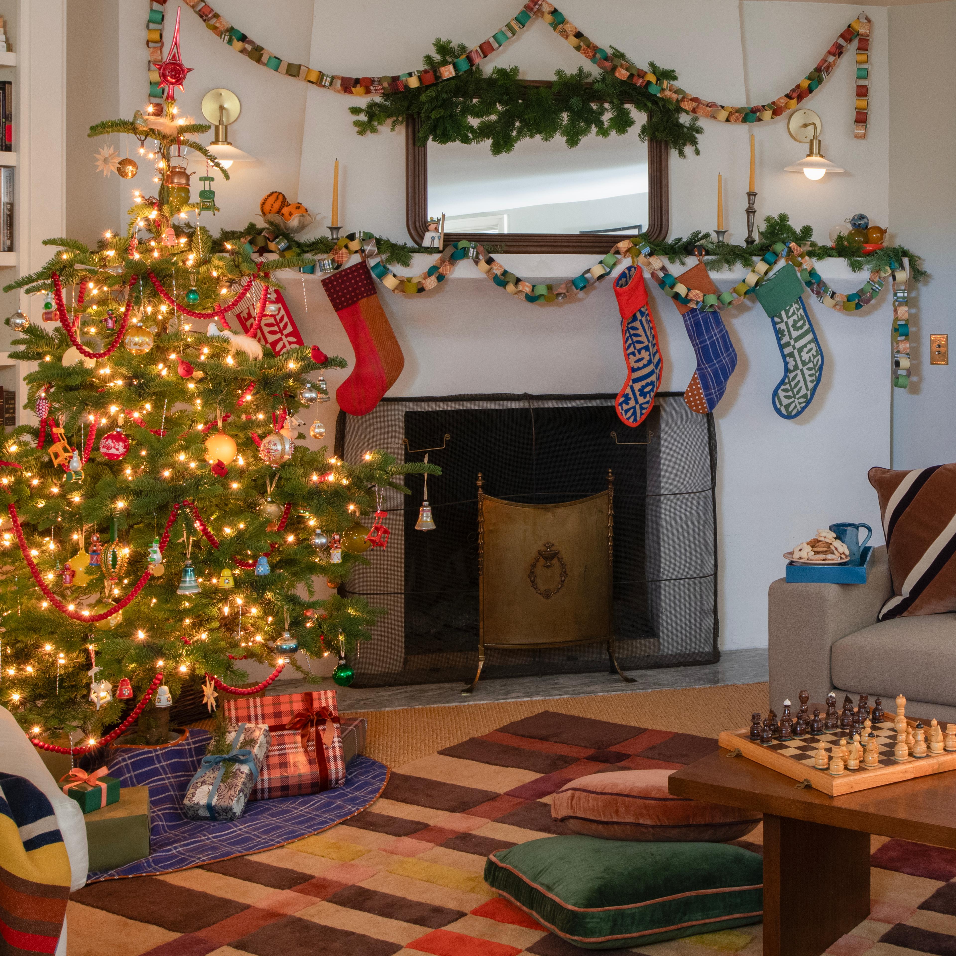 Holiday living room.