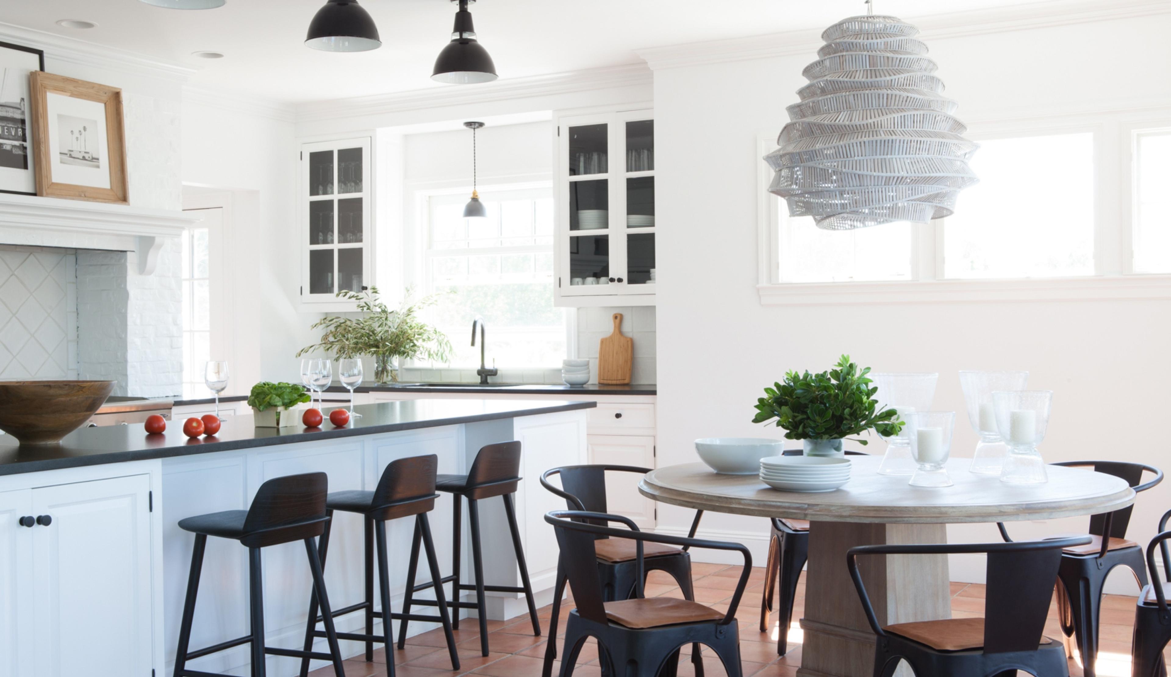 Bright and fresh kitchen.