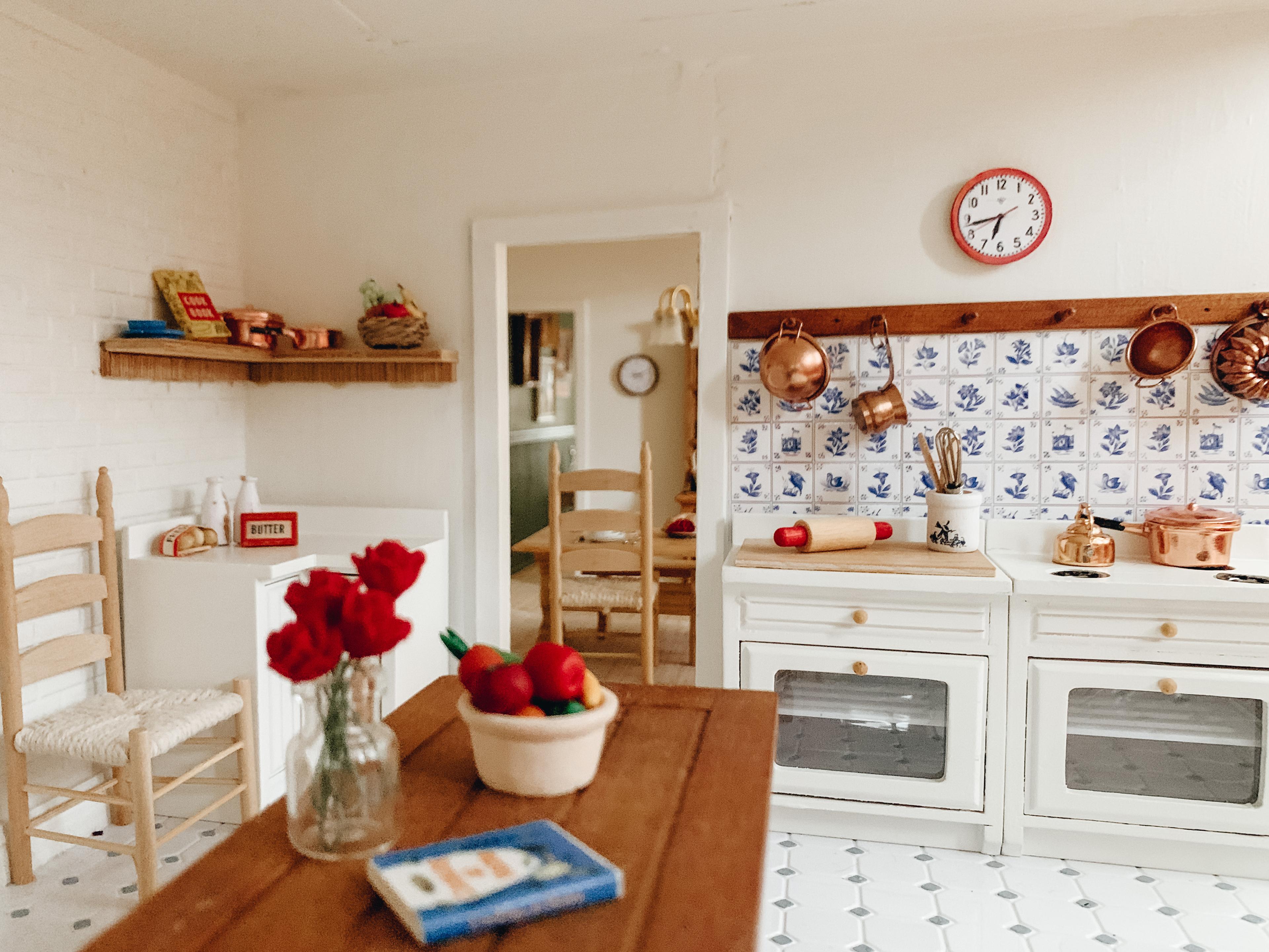 Kitchen in dollhouse.