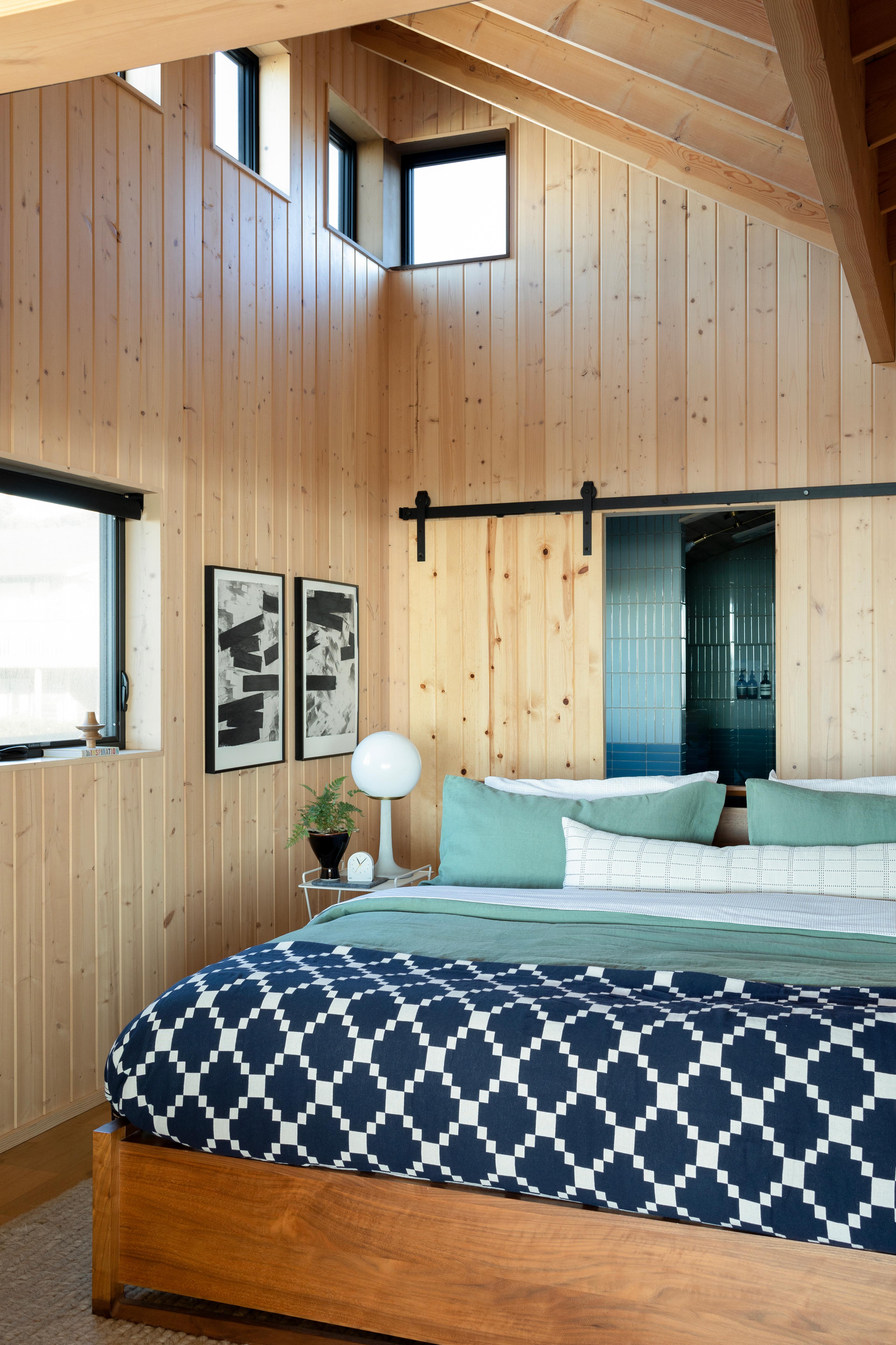 Cozy coastal bedroom.