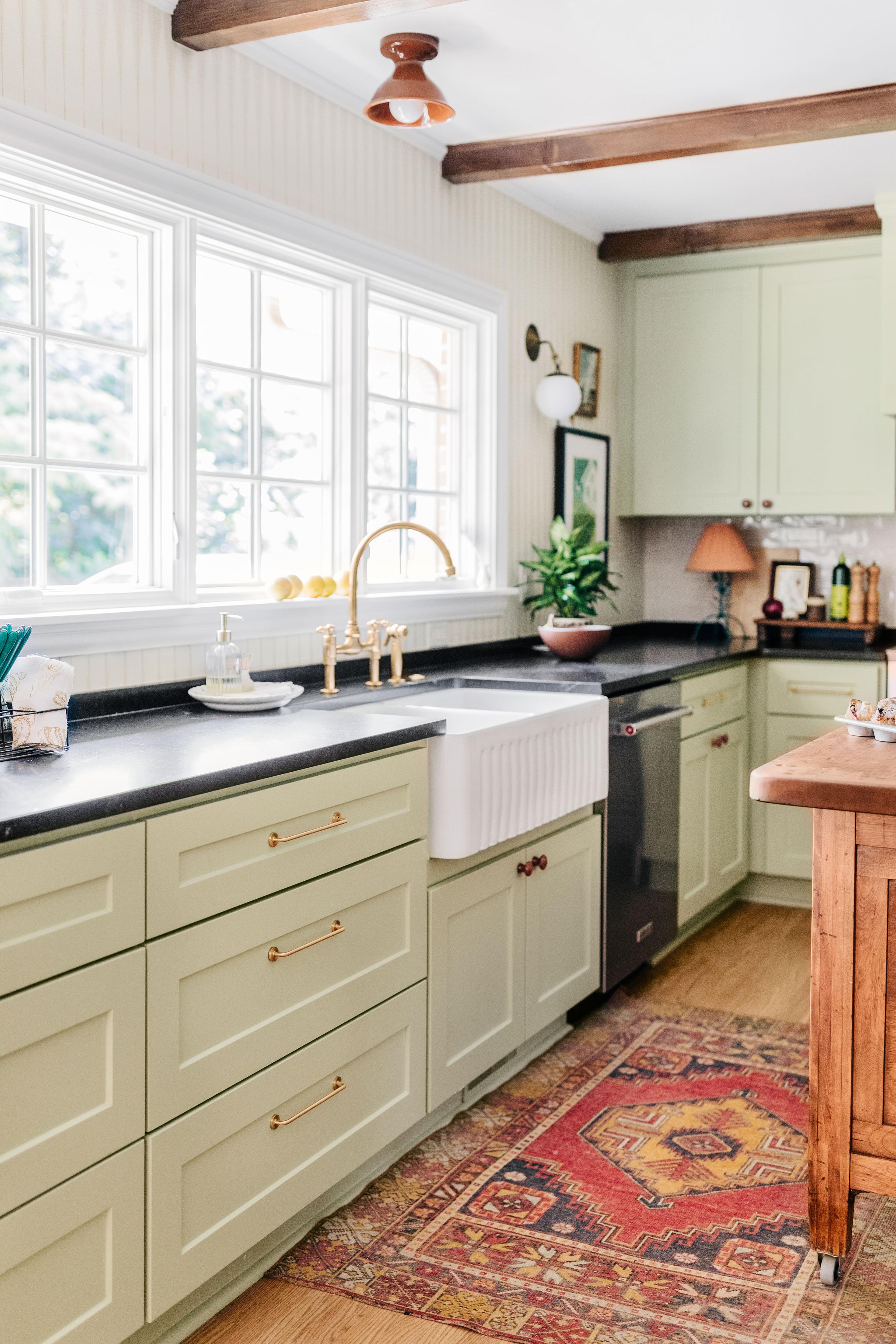 Green traditional kitchen. 