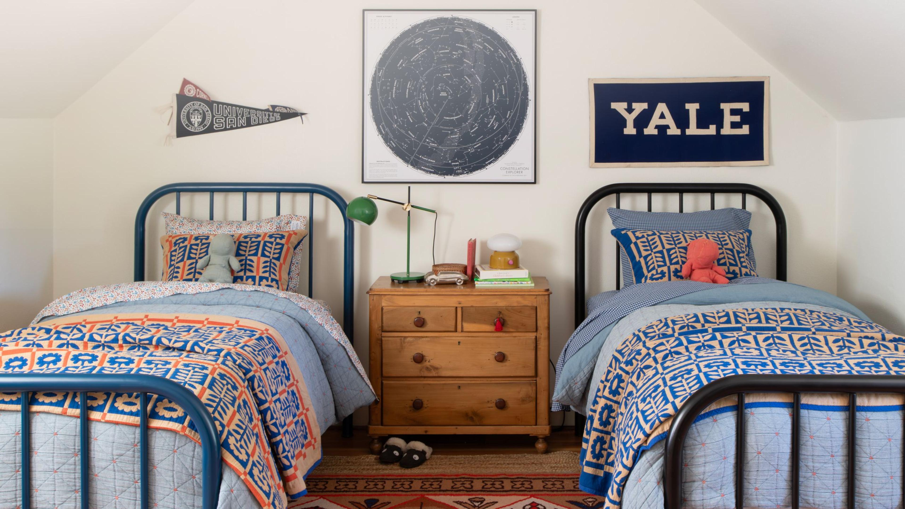 Twin beds with Cobalt Stillwater Quilt