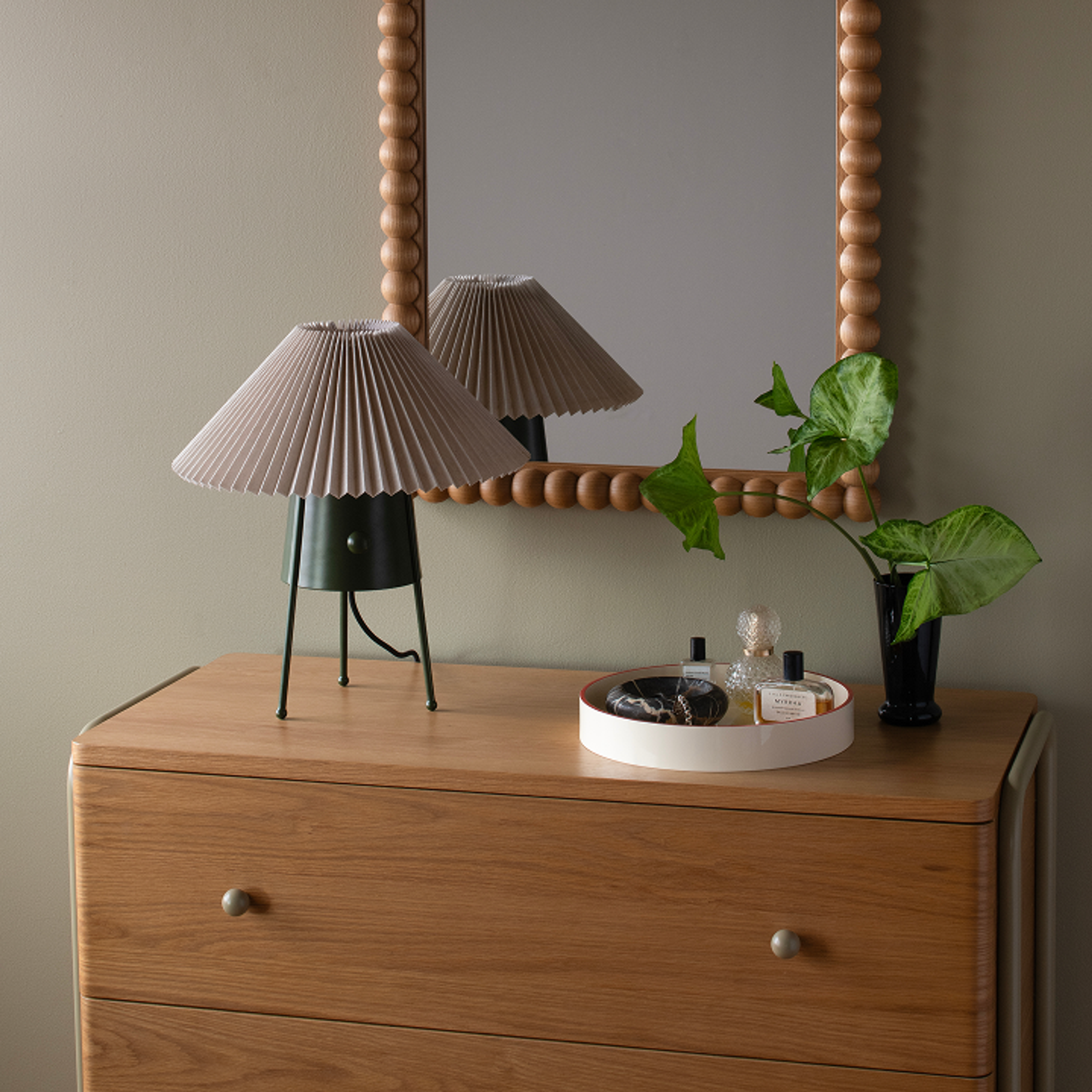 table lamp on dresser