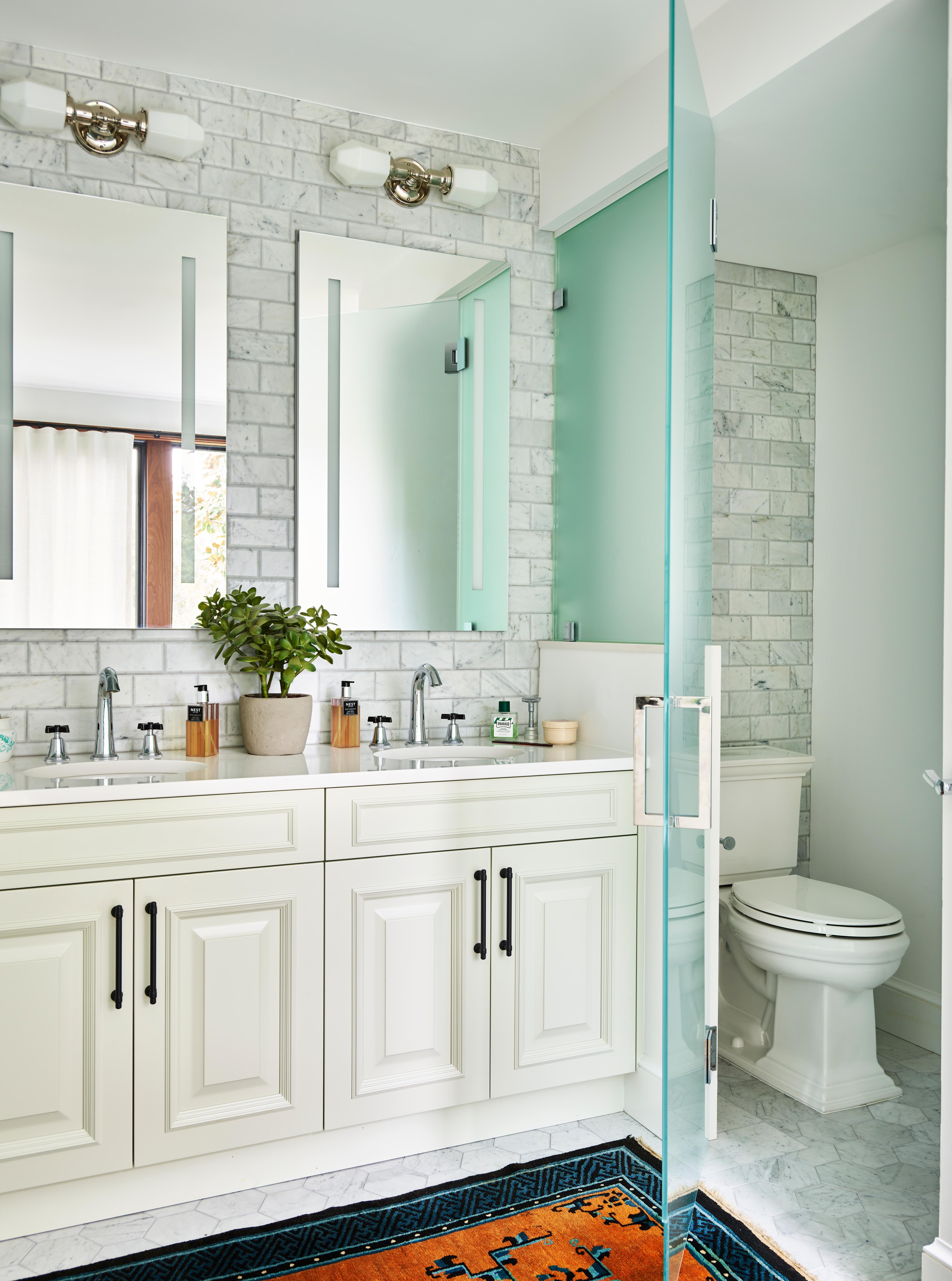 Traditional bathroom.