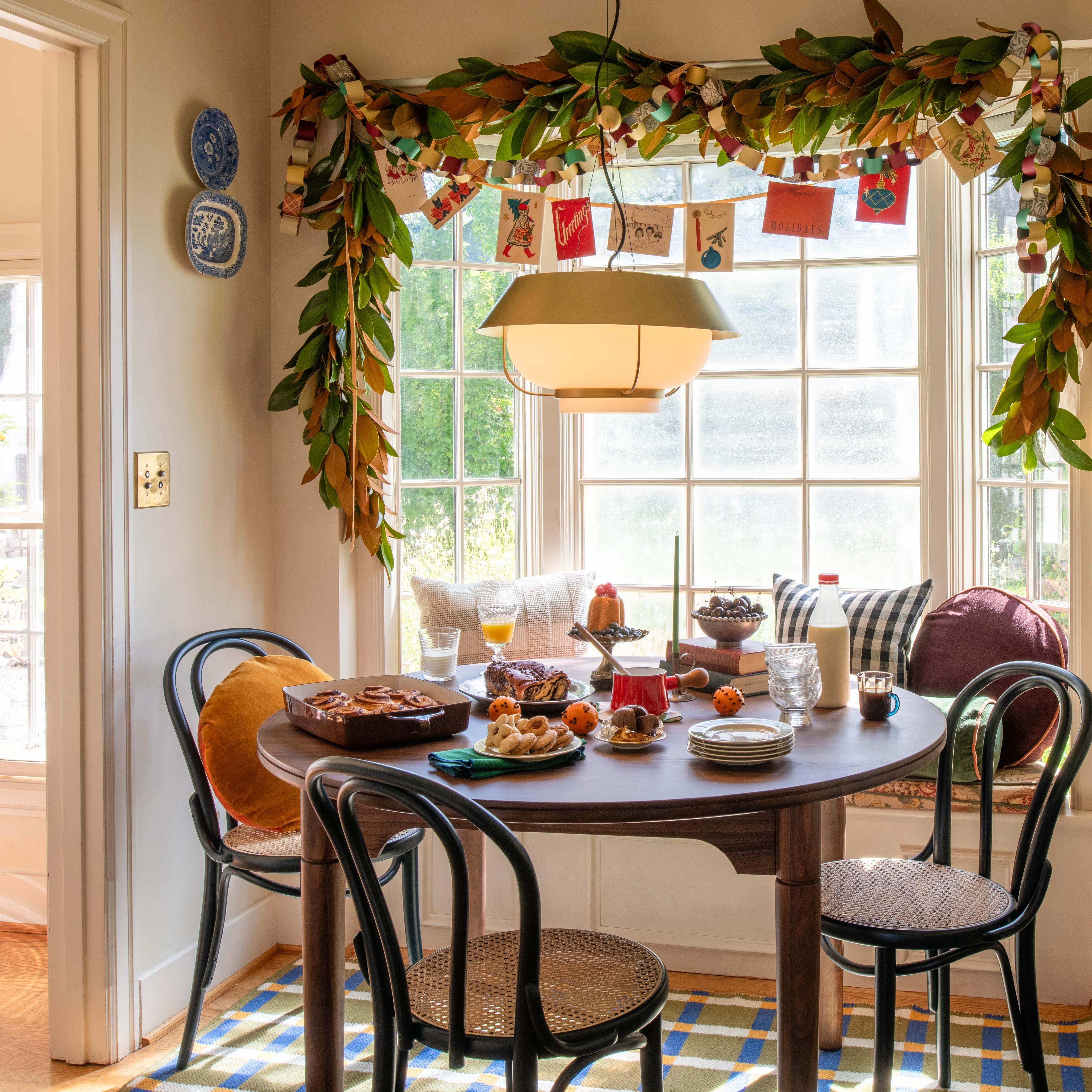 Holiday dining table.